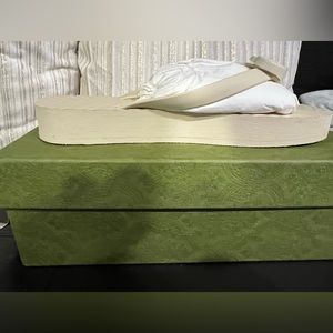 Gucci Chevron Thong sandal